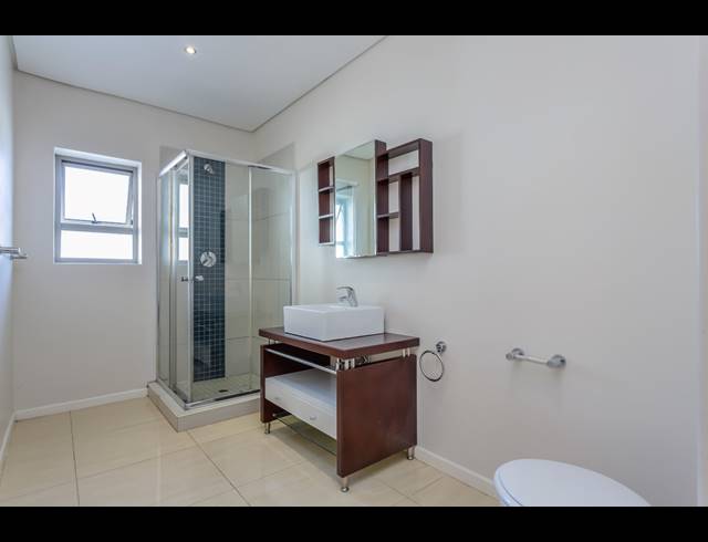 5 BEDROOM FREESTANDING TO LET IN STONEHURST MOUNTAIN ESTATE